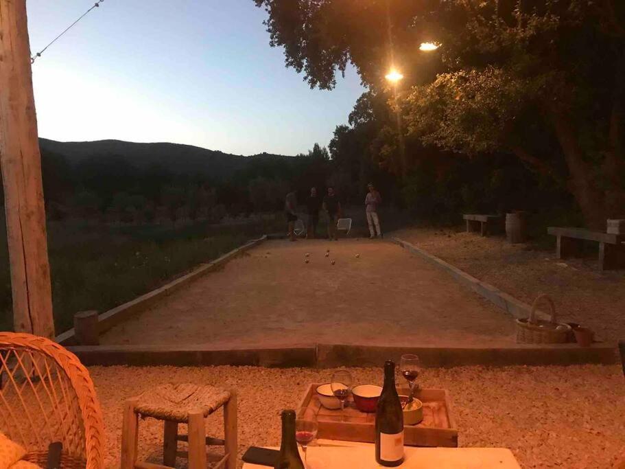 Bastidon Farfallina Puyvert Esterno foto